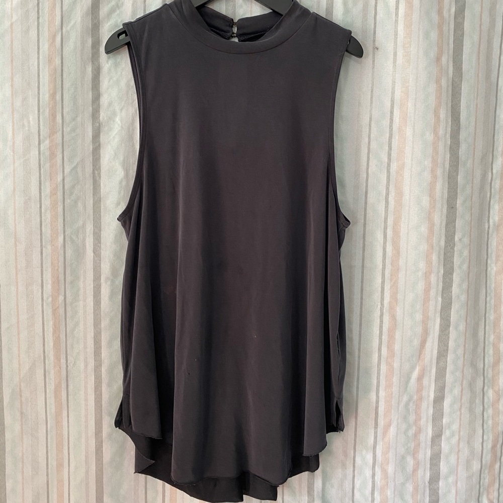 Sleeveless top